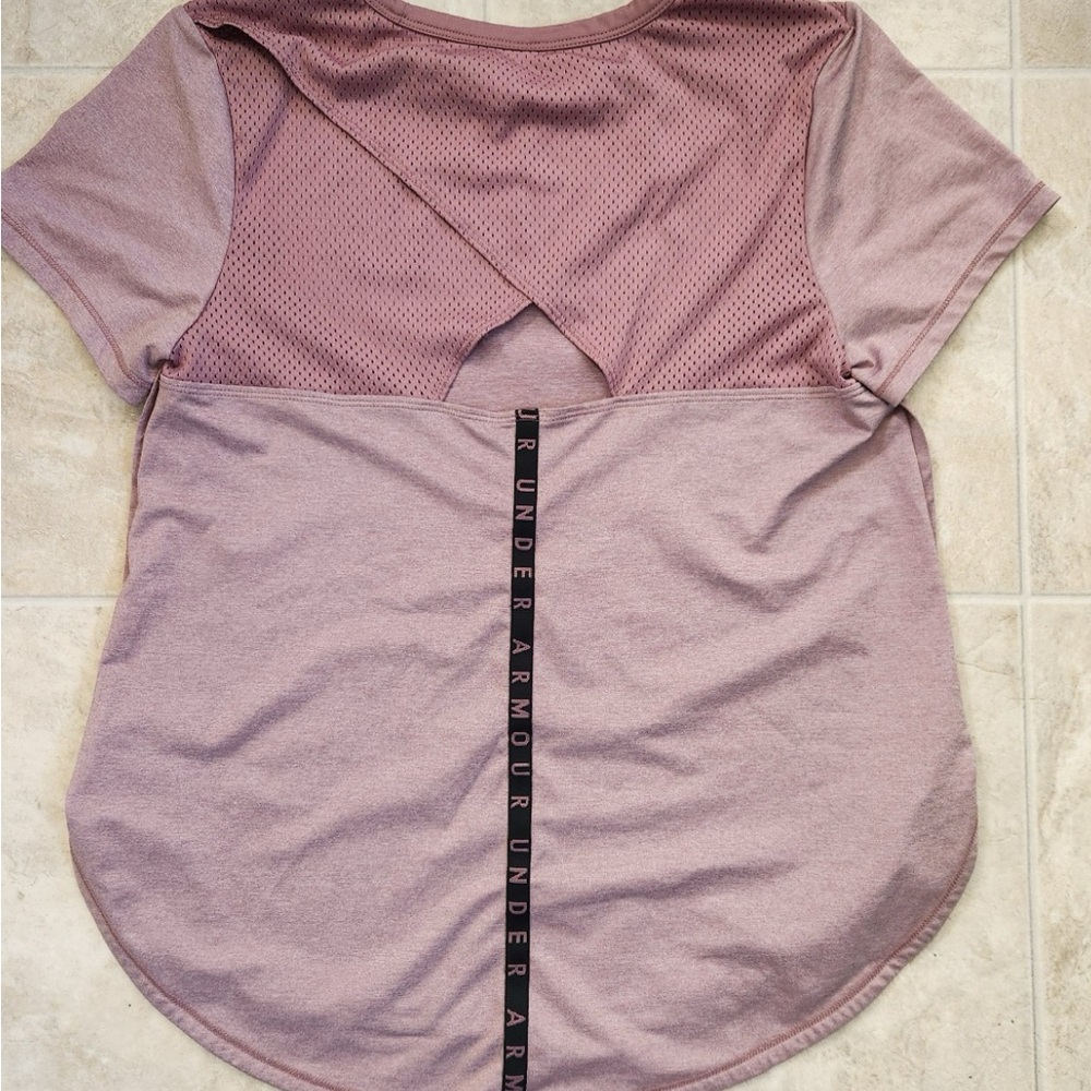 Under Armour Women's Heat Gear Top open back, Size Medium